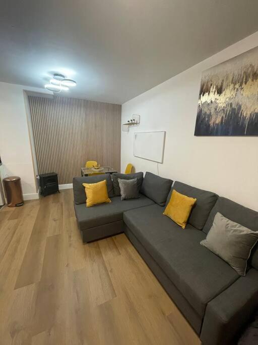Broadway Suite - Newly Refurbished Stylish Apartment With Free Private Parking - Great Location Birmingham Luaran gambar